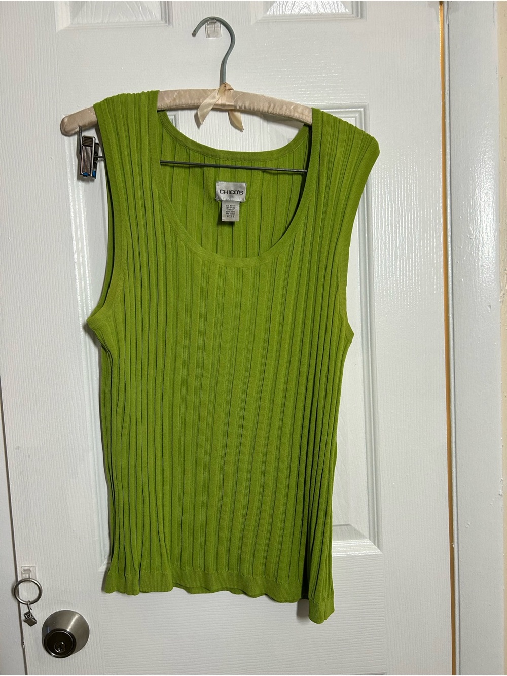 Chico’s Size 3 Lime Green Ribbed Knit Tank Top Sleeveless Stretch Scoop Neck - Picture 2 of 9